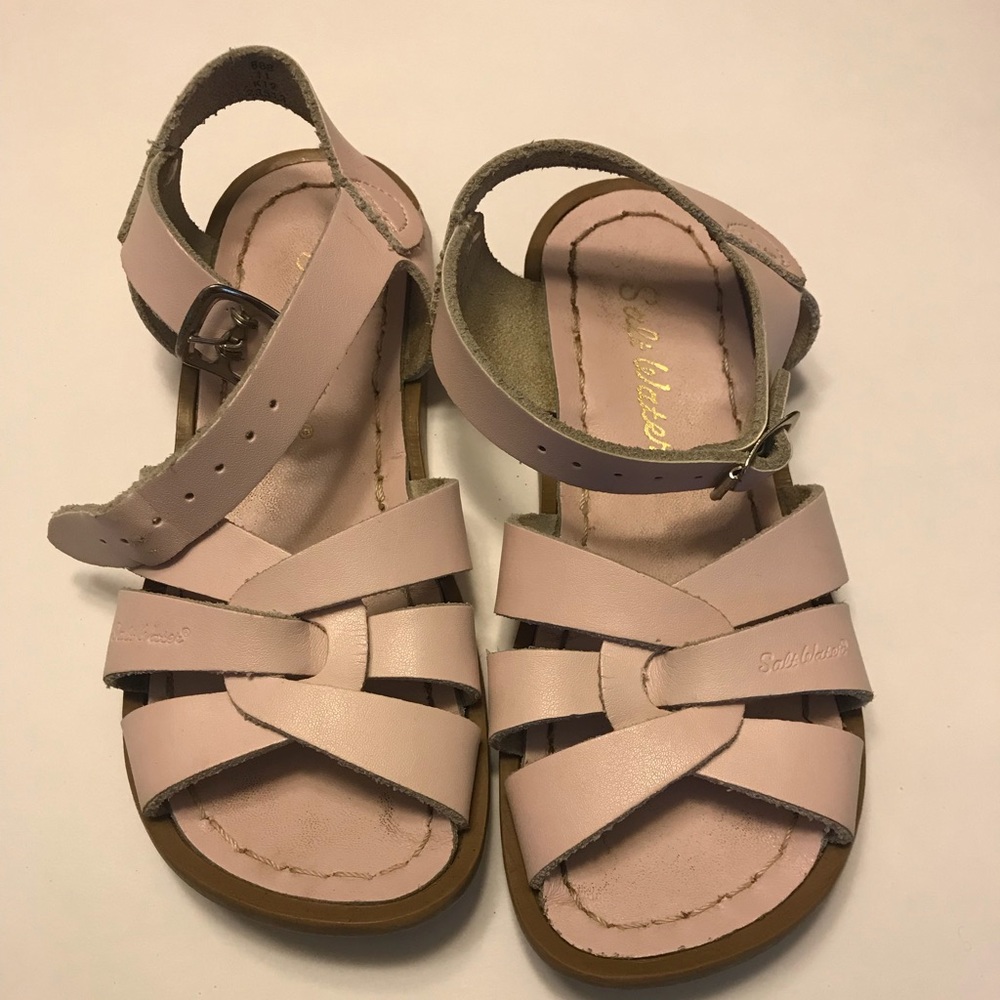 Saltwater sandals size 11